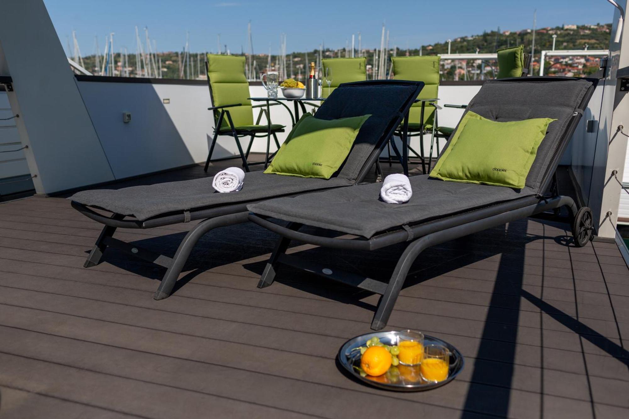 Floating Sea House Shark 3 Apartment Portoroz Exterior photo